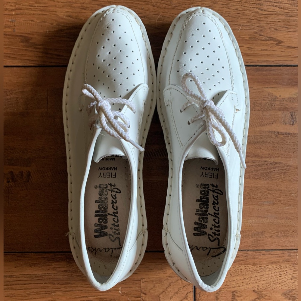 CLARKS | Wallabees Stitchcraft Fiery | white Leather | Sz 9 Narrow